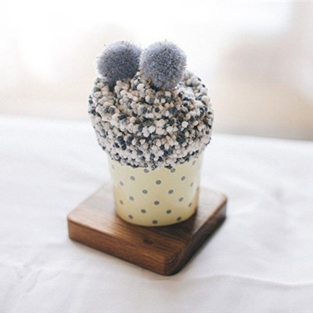 New Cupcake Pom Pom Fuzzy Socks
